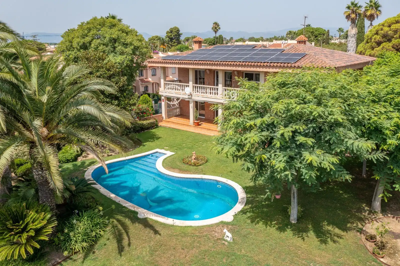 Garden of Houses for sale in Cambrils  with Air Conditioner, Heating and Storage room