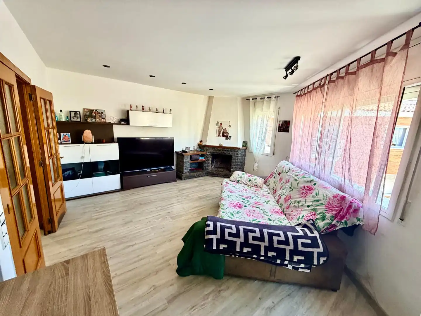 Sala de estar de Piso en venta en Malgrat de Mar con Parquet, Trastero y Balcón