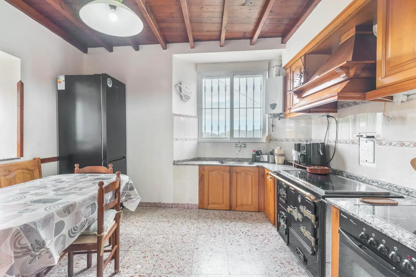 Kitchen of Houses for sale in Castropol, Asturias