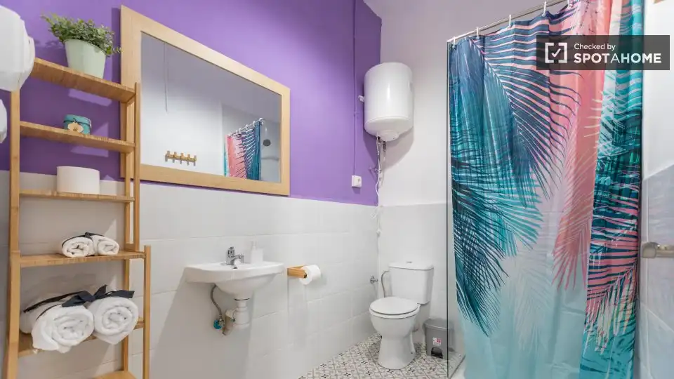 Flat with terrace to rent in Ciutat Vella, imagen 11