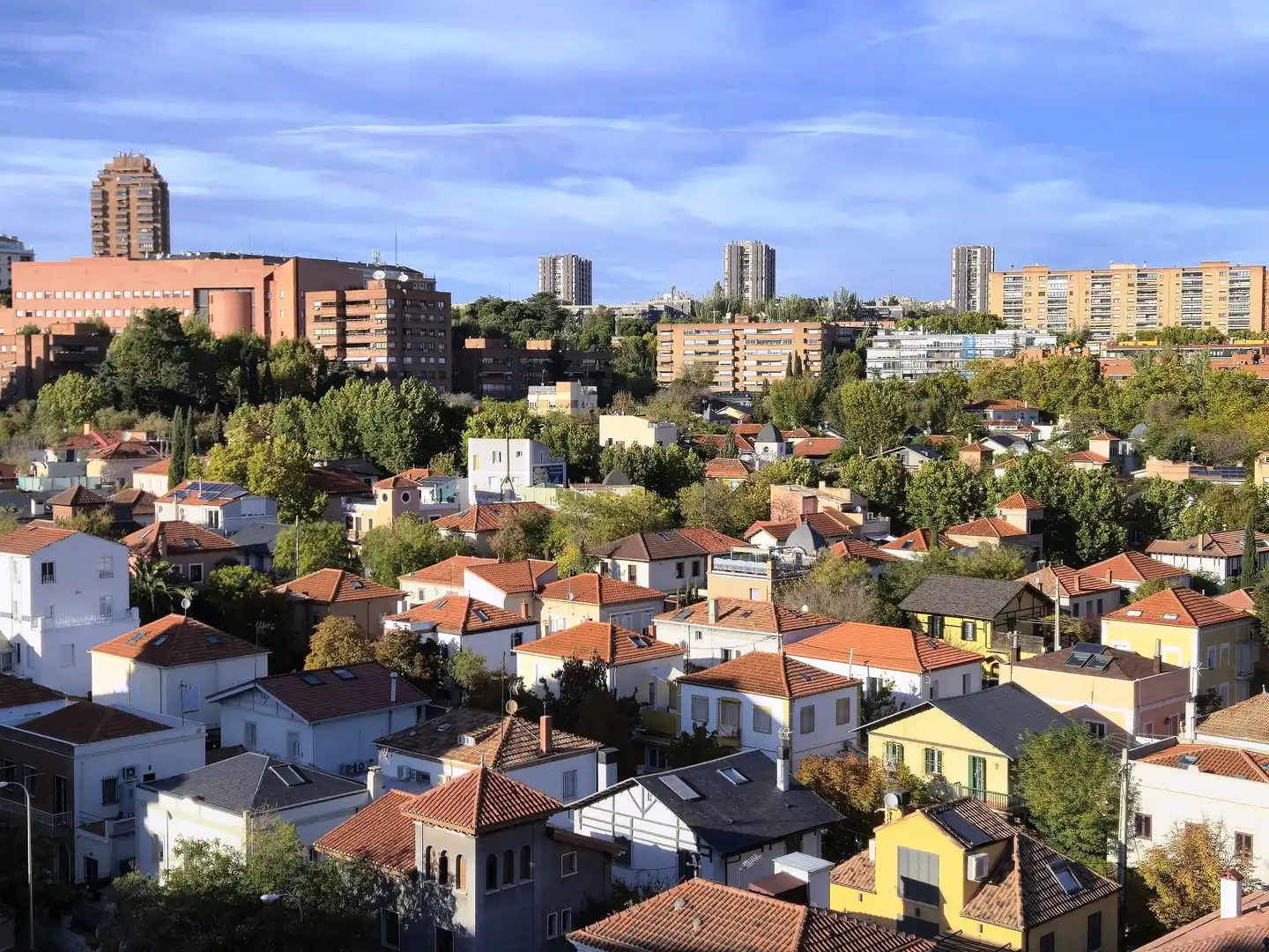 Vista exterior de Àtic en venda en Madrid amb Aire condicionat, Calefacció i Terrassa