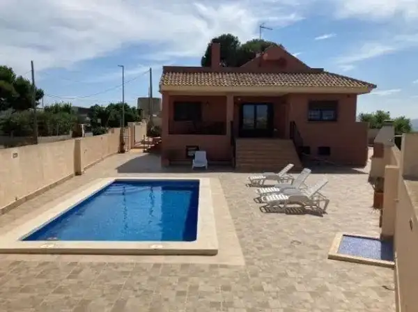 Piscina de Casa o chalet de alquiler en La Unión con Calefacción, Piscina y Amueblado