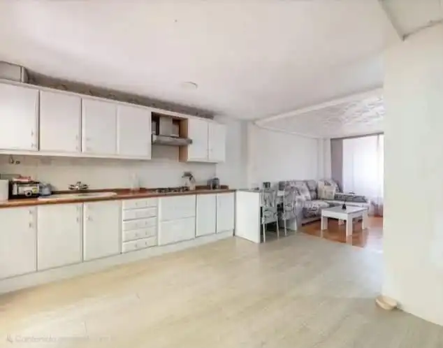 Cuina de Pis en venda en Riba-roja de Túria amb Aire condicionat, Terrassa i Moblat