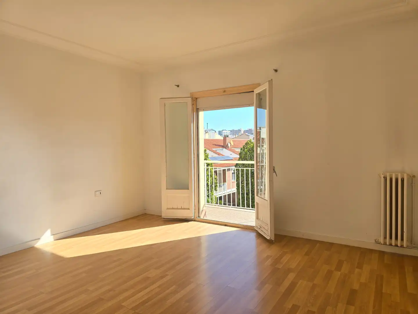 Habitación de Piso en venta en Sabadell con Calefacción, Parquet y Balcón