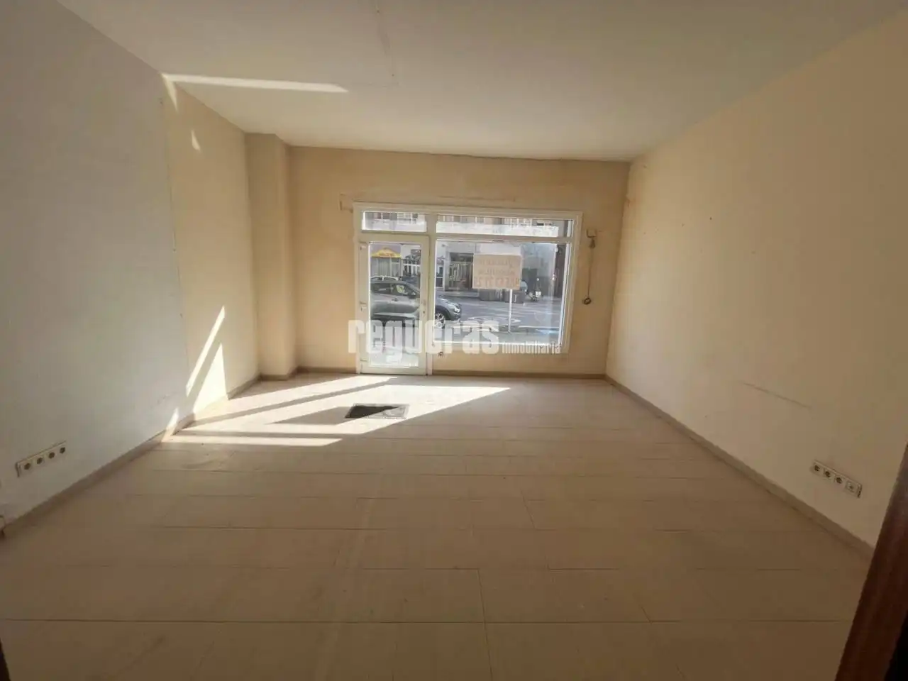 Local comercial en venta en Fernando Morán, imagen 4
