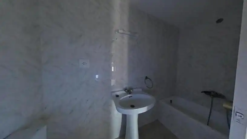 Badezimmer von Büro zum Verkauf in Móra la Nova