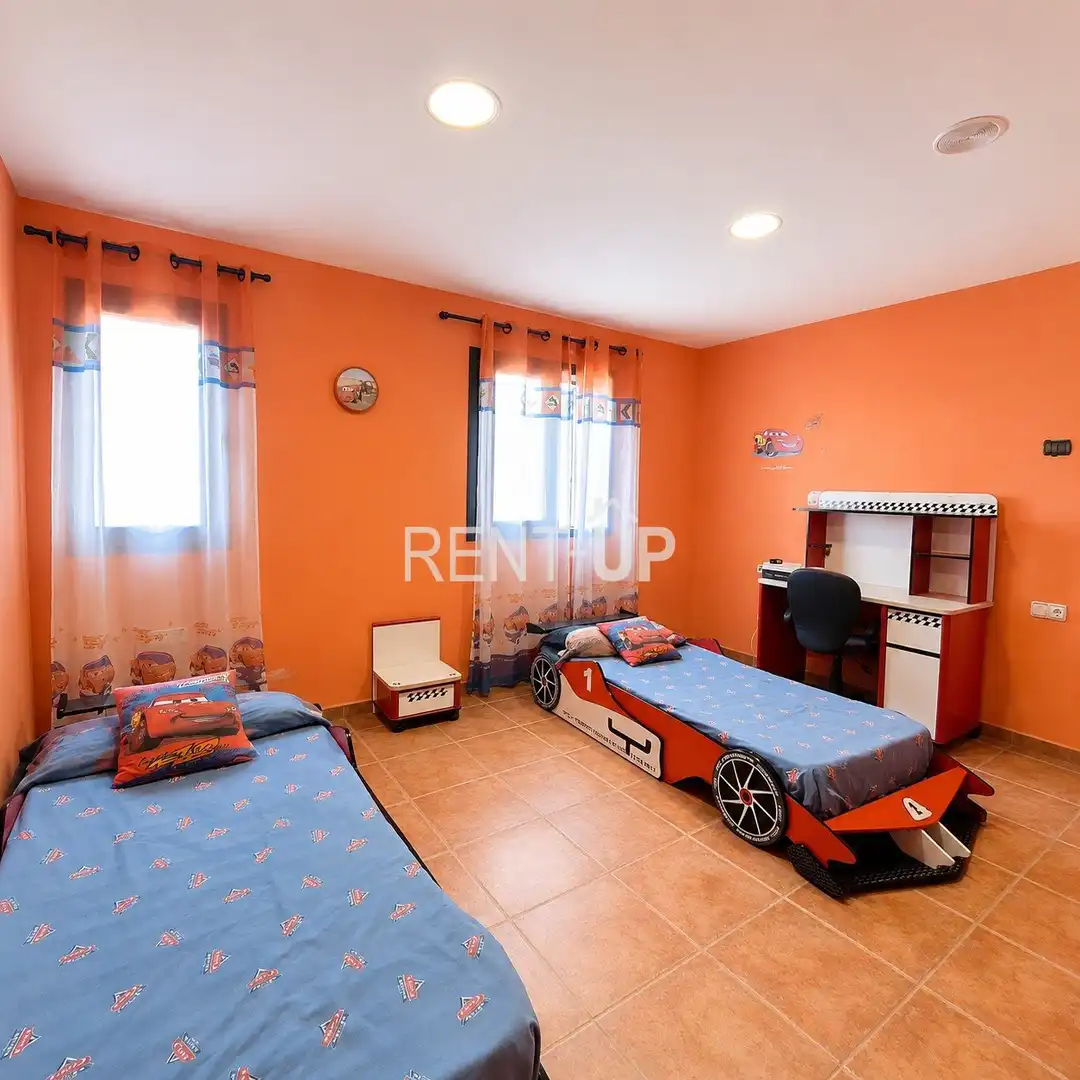 Habitación de Casa adosada en venta en Novelé  / Novetlè con Aire acondicionado, Terraza y Trastero
