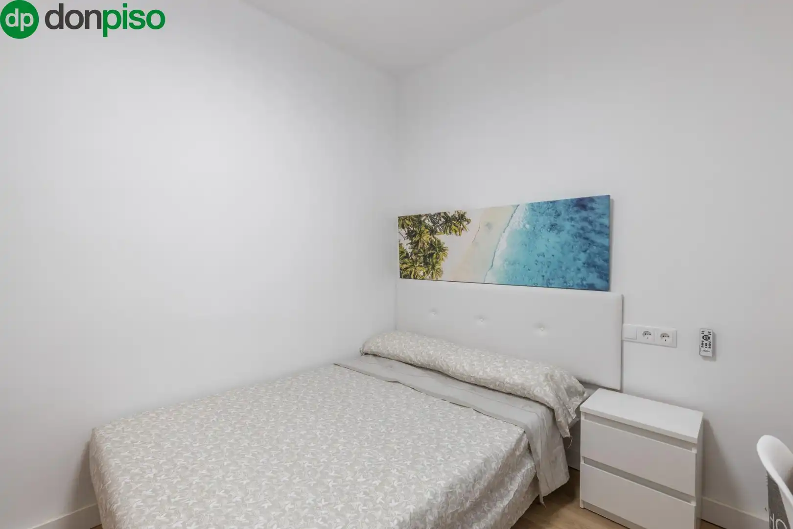 Bedroom of Flat for sale in Granada  with Furnished