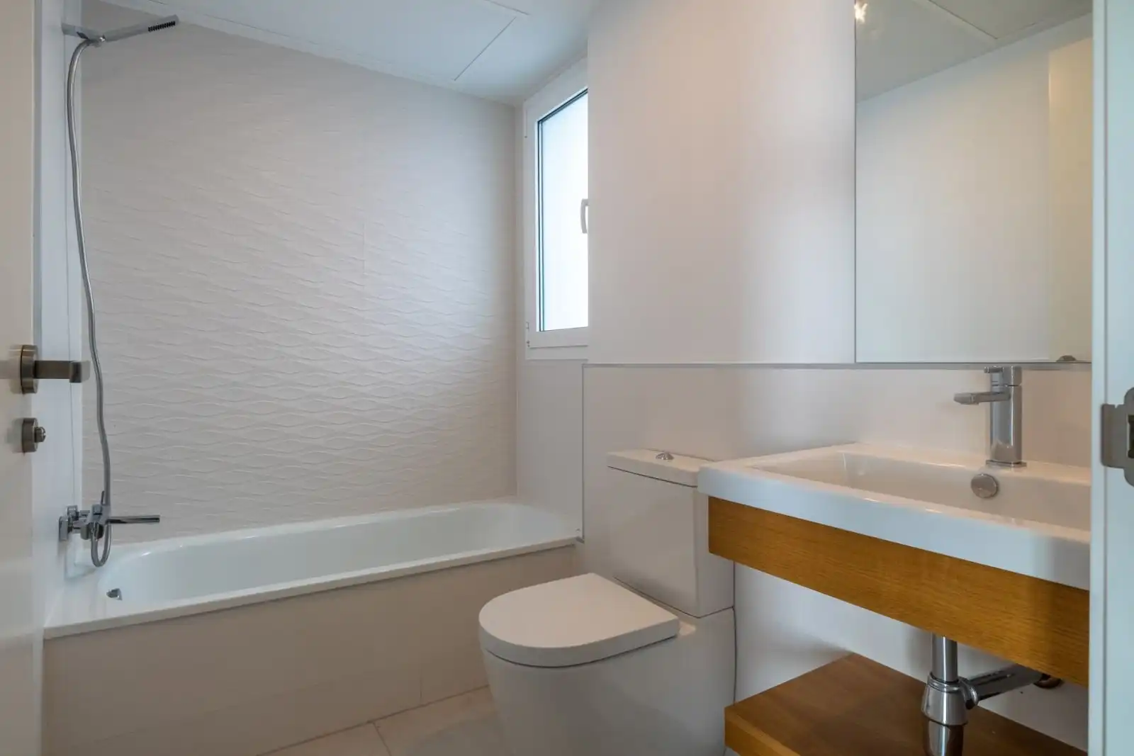Bathroom of Attic for sale in Marbella  with Air Conditioner, Terrace and Storage room