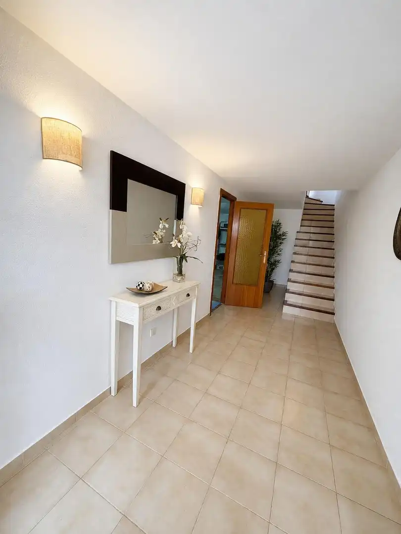 Einfamilien-Reihenhaus zur Miete in Calvià mit Klimaanlage, Terrasse und Abstellraum