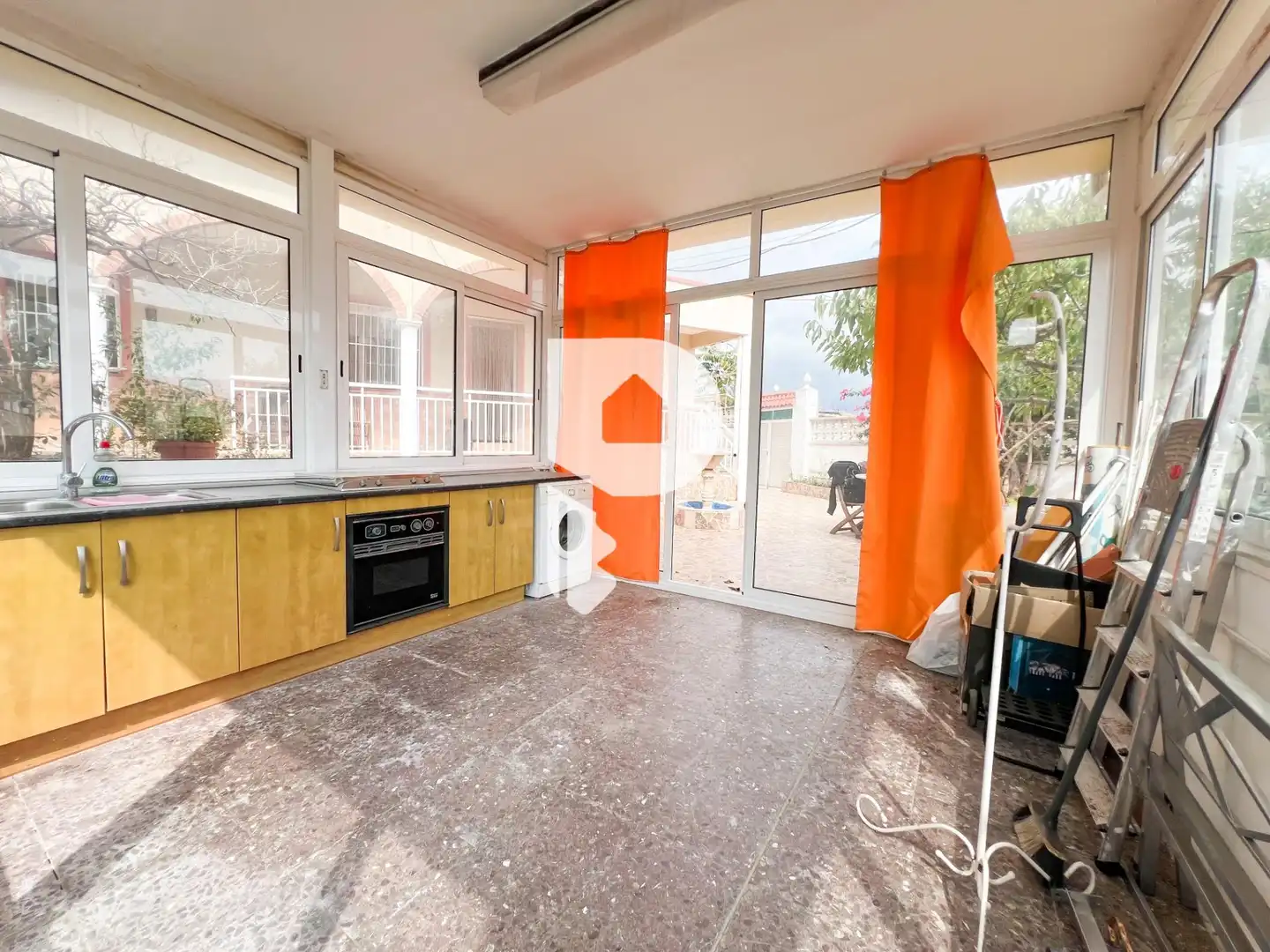 Cocina de Casa o chalet en venta en Sant Boi de Llobregat con Calefacción, Jardín privado y Terraza