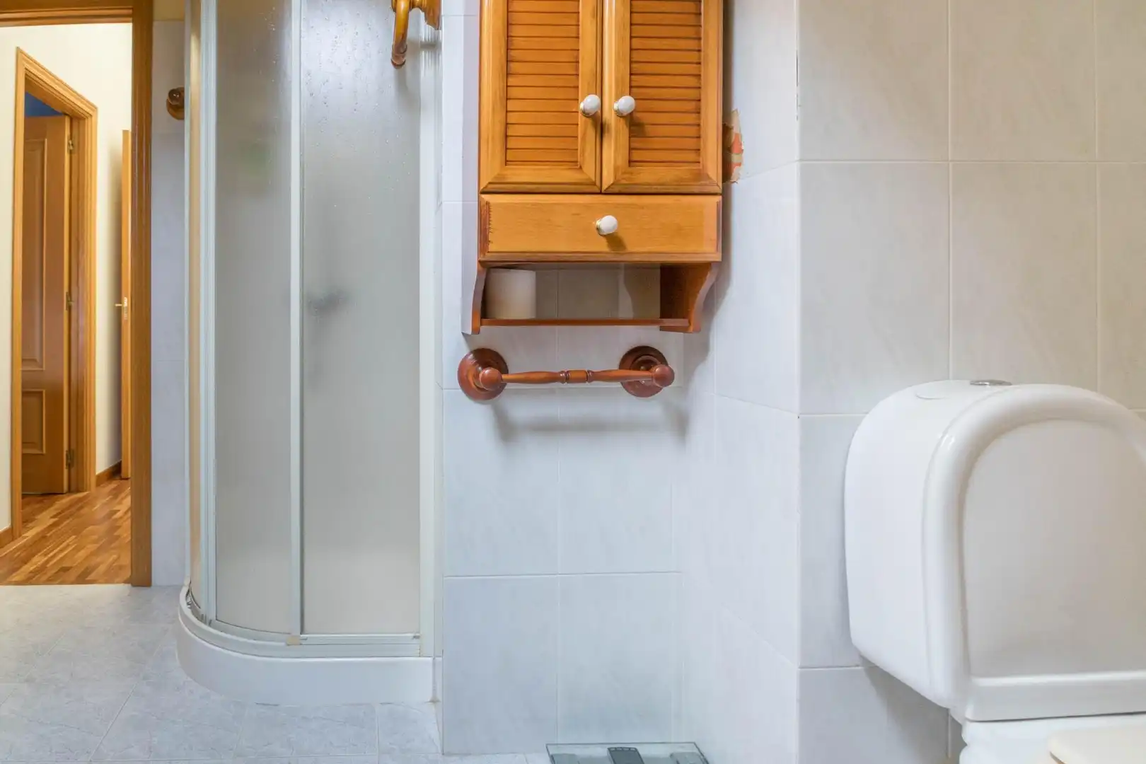 Baño de Casa adosada en venta en Oleiros con Calefacción, Jardín privado y Parquet