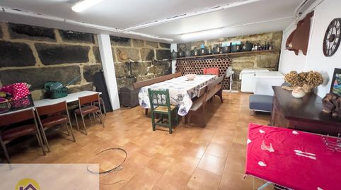 Venta de amplia vivienda unifamiliar con amplia parcela en el centro de Bueu Pontevedra
