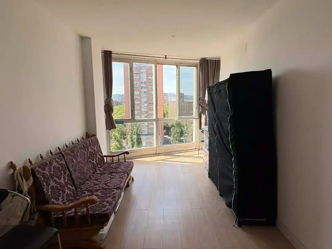 Bedroom of Office for rent in Barcelona  with Air Conditioner
