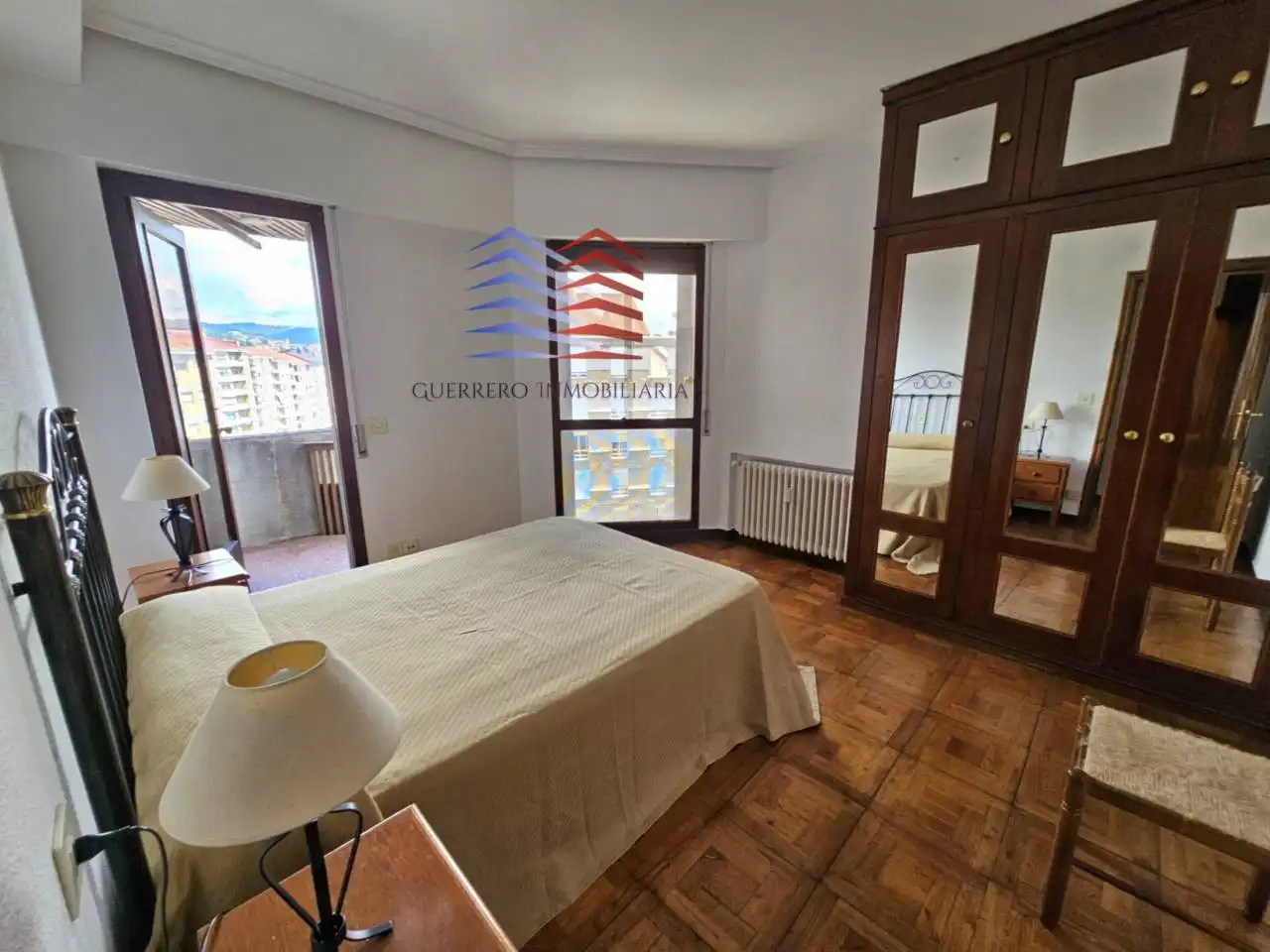 Habitación de Piso de alquiler en Ourense Capital  con Calefacción, Parquet y Trastero