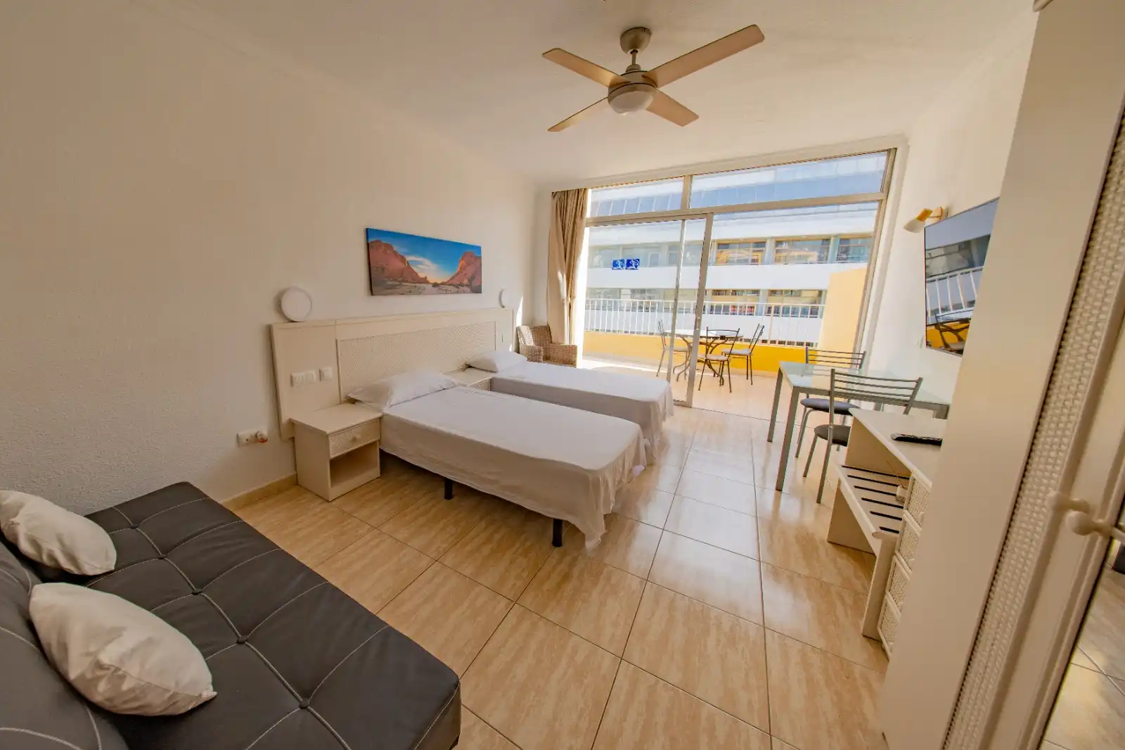 Bedroom of Study for rent in Puerto de la Cruz  with Terrace, Furnished and Community pool