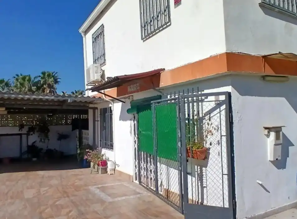 Vista exterior de Finca rústica en venta en Castellón de la Plana / Castelló de la Plana con Aire acondicionado, Jardín privado y Terraza