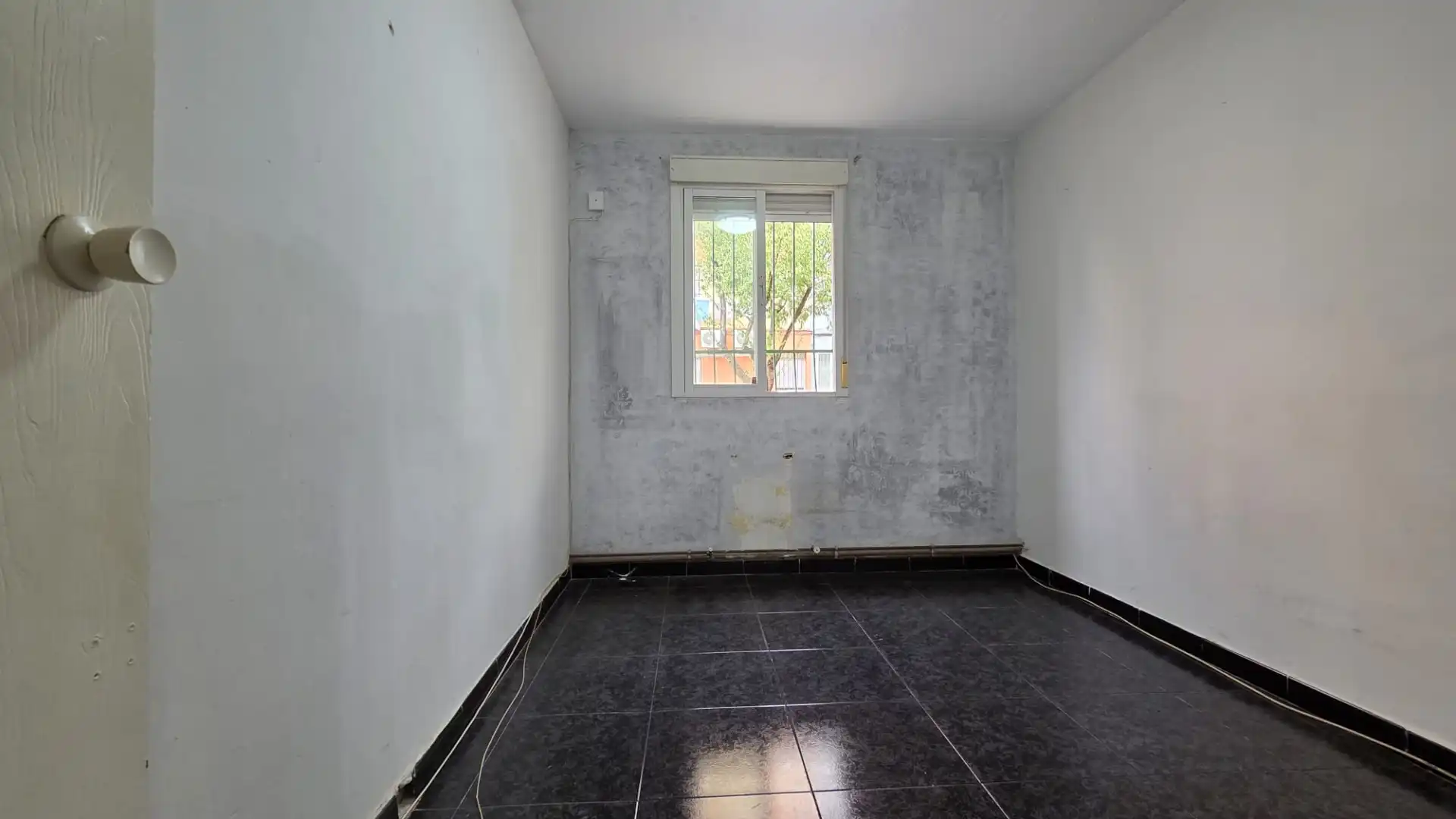 Habitación de Piso en venta en Parla con Calefacción, Internet y Alarma