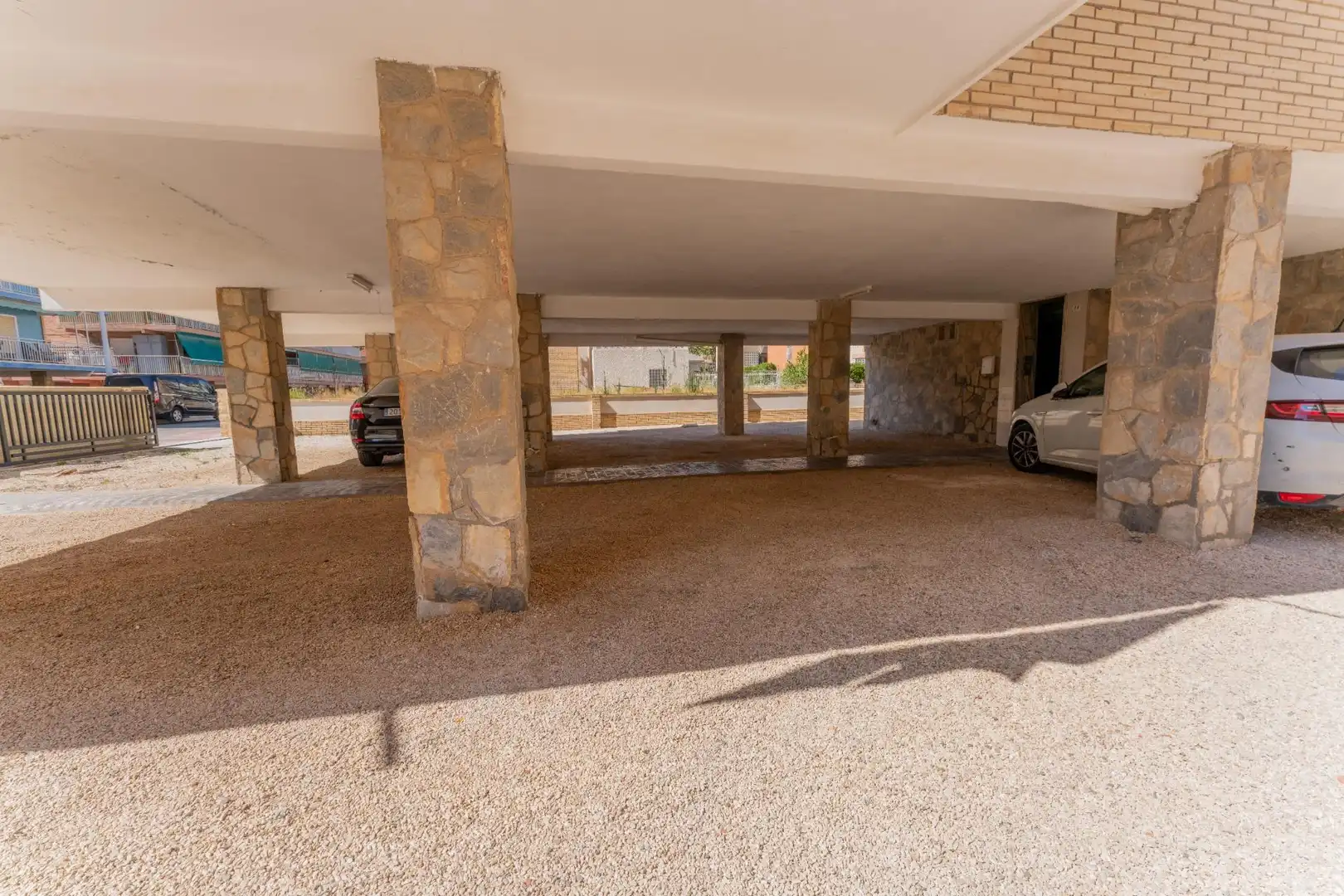 Parking de Piso de alquiler en Santa Pola con Aire acondicionado, Terraza y Amueblado