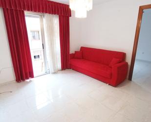 Living room of Flat to rent in Badalona  with Air Conditioner, Furnished and Oven