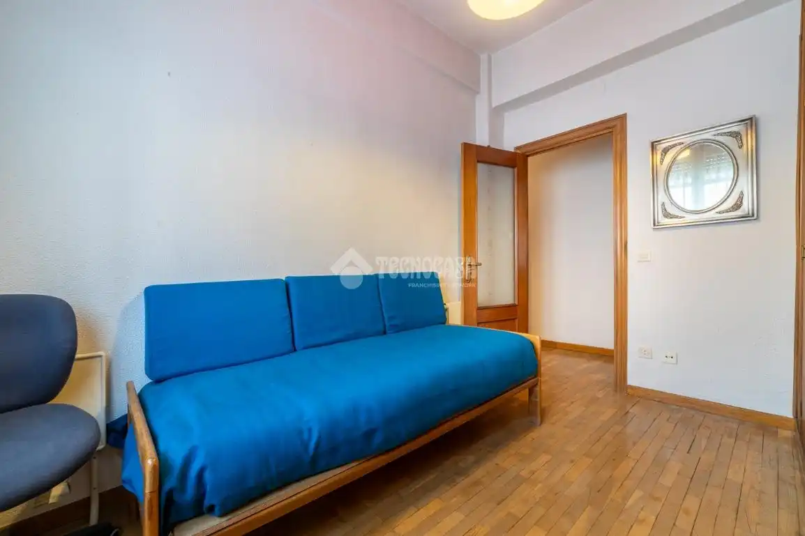 Wohnzimmer von Wohnung zum Verkauf in Madrid mit Parkett