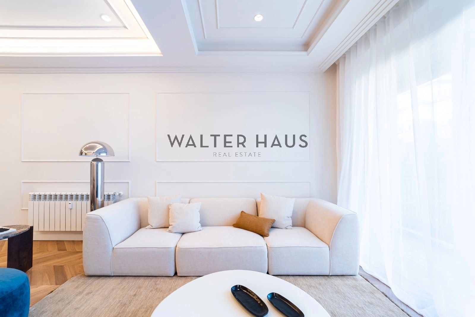 Living room of Flat for sale in  Madrid Capital  with Heating and Terrace