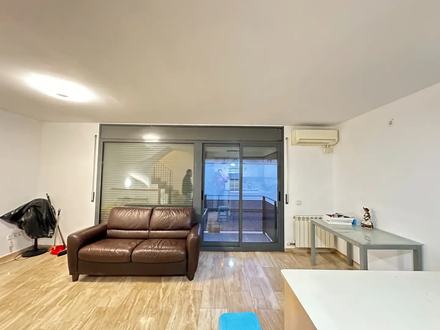 Sala d'estar de Casa adosada en venda en Badalona amb Aire condicionat, Calefacció i Parquet