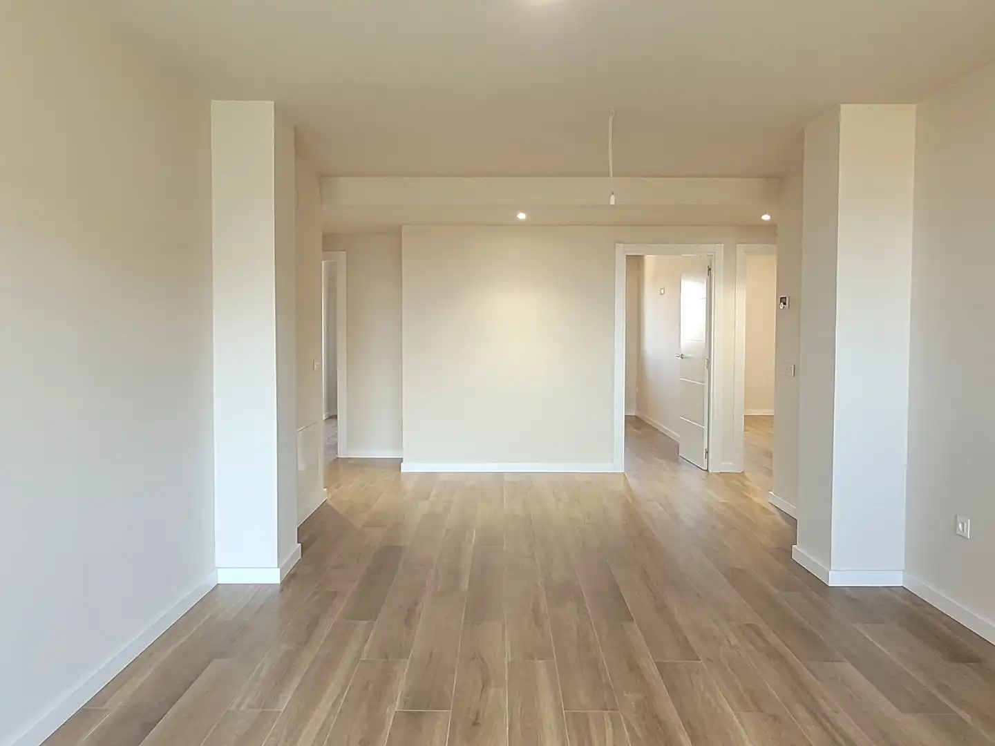 Neubau-Wohnung mit Terrasse zum Verkauf in Avinguda d'Ermengol V, imagen 24