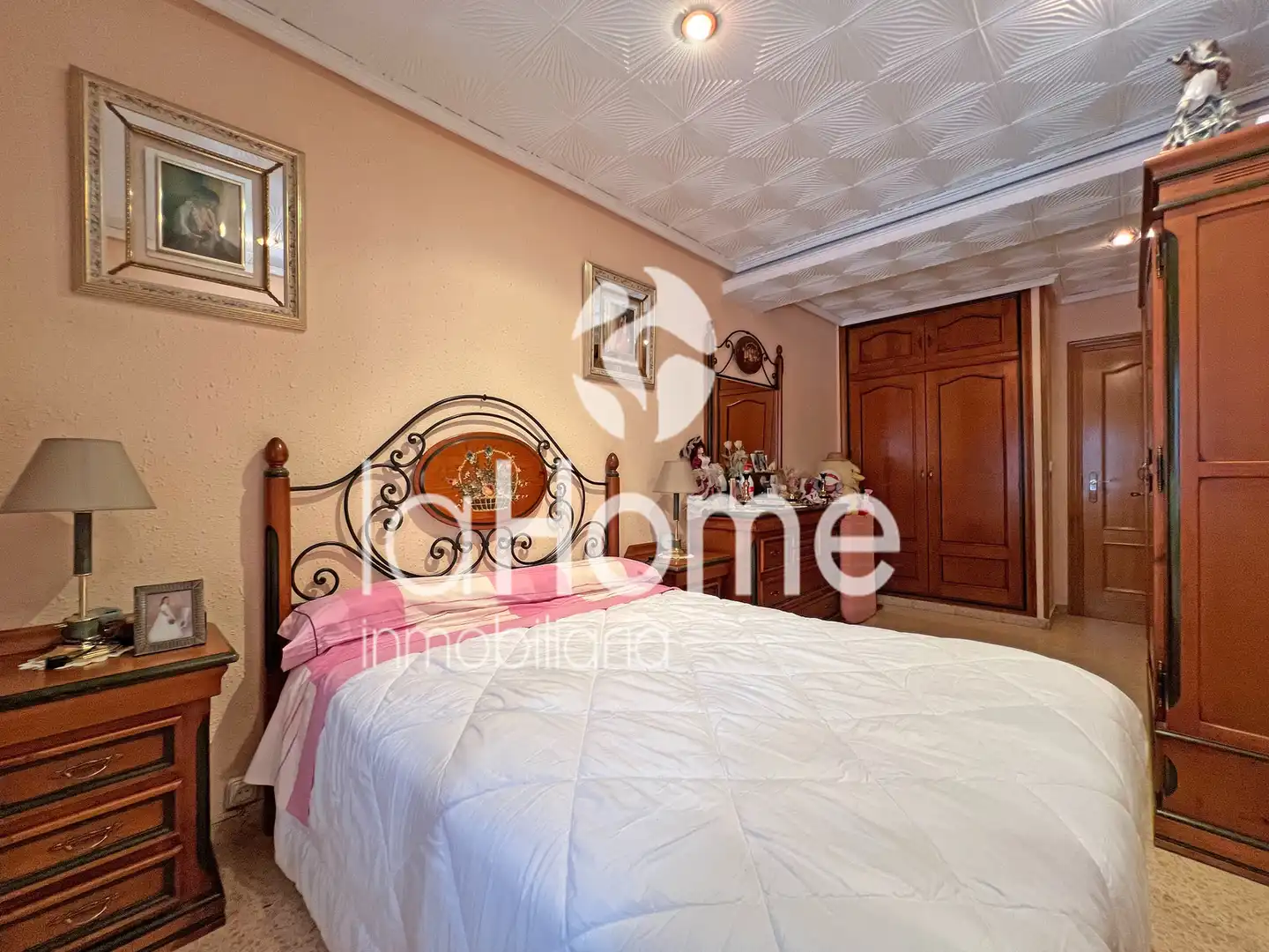 Bedroom of Flat for sale in Paterna  with Air Conditioner, Oven and Balcony