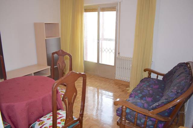 Piso en Alquiler en Estación, 105 en Estación