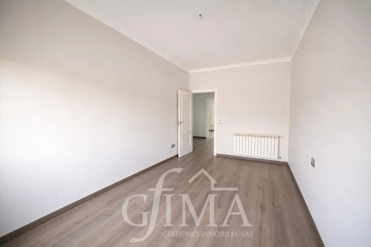 Habitación de Casa adosada en venta en Tomelloso con Calefacción y Trastero