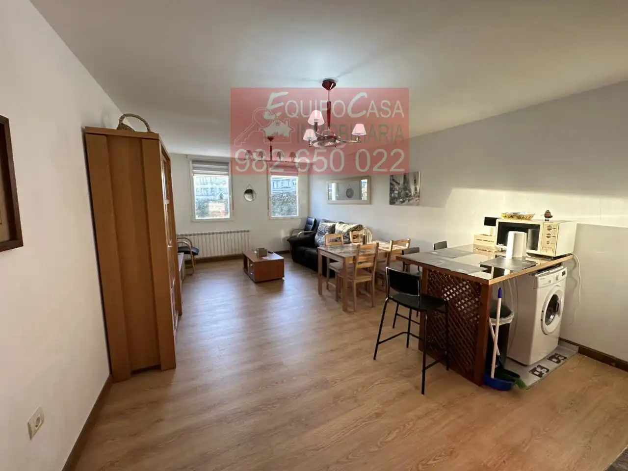 Sala de estar de Casa adosada en venta en Lugo con Calefacción, Jardín privado y Terraza
