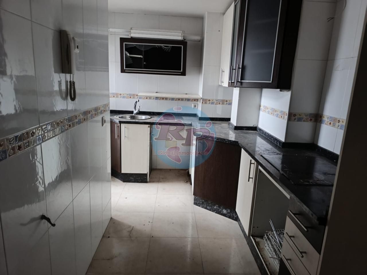 Kitchen of Apartment for sale in Valdefresno  with Heating, Parquet flooring and Terrace
