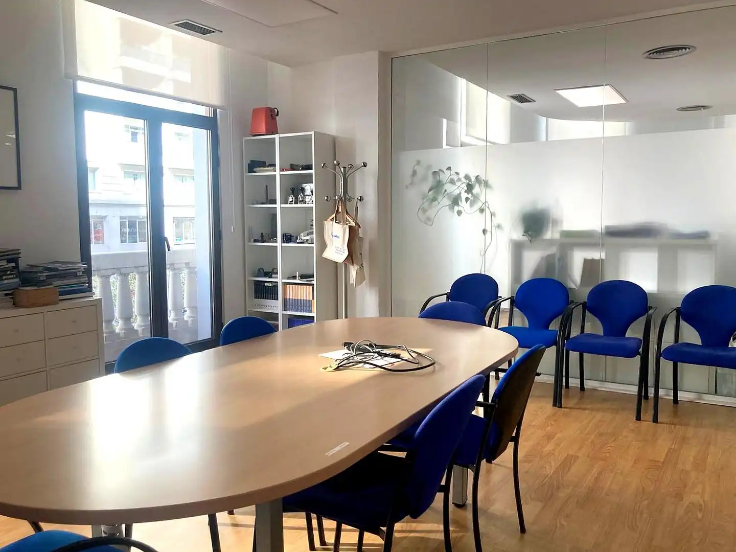 Büro zur Miete in Madrid mit Heizung und Möbliert