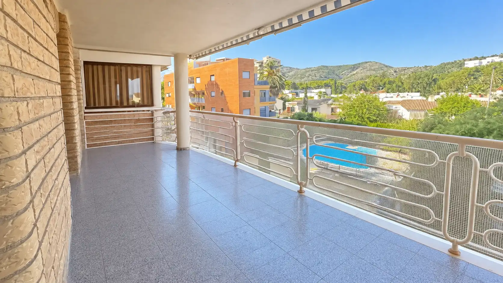 Apartament amb balcó en venda a Carrer Bisbe Serra 10, imagen 2