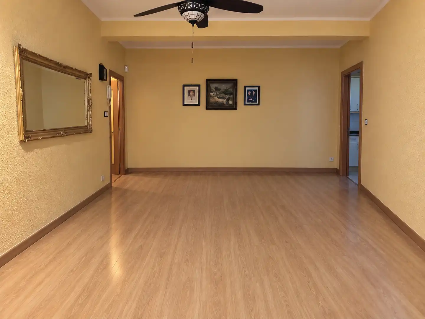 Flat with terrace for sale in Calle de Pedro Laborde, imagen 7