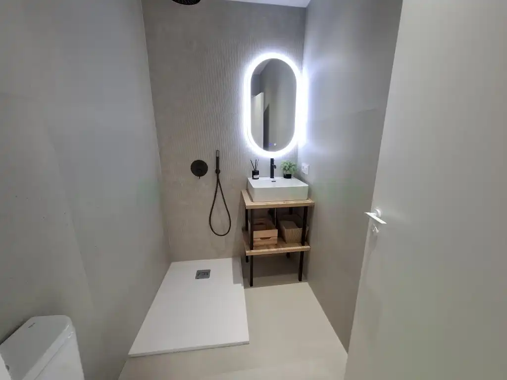 Baño de Piso en venta en Pineda de Mar con Aire acondicionado