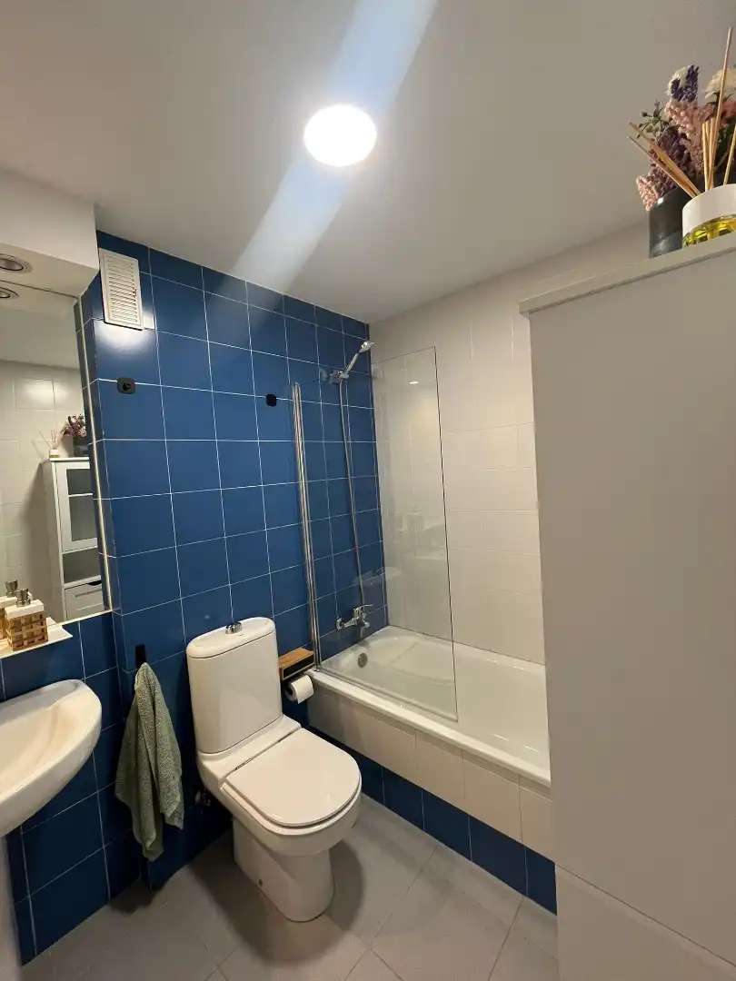 Badezimmer von Wohnung zur Miete in Rincón de la Victoria mit Klimaanlage, Terrasse und Möbliert