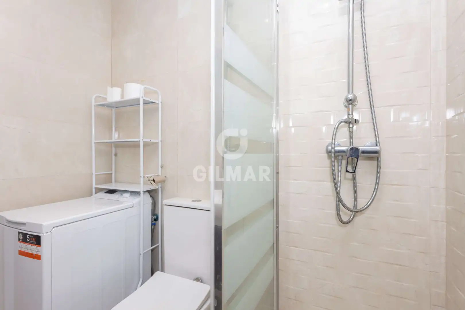 Baño de Piso en venta en Madrid con Calefacción y Balcón