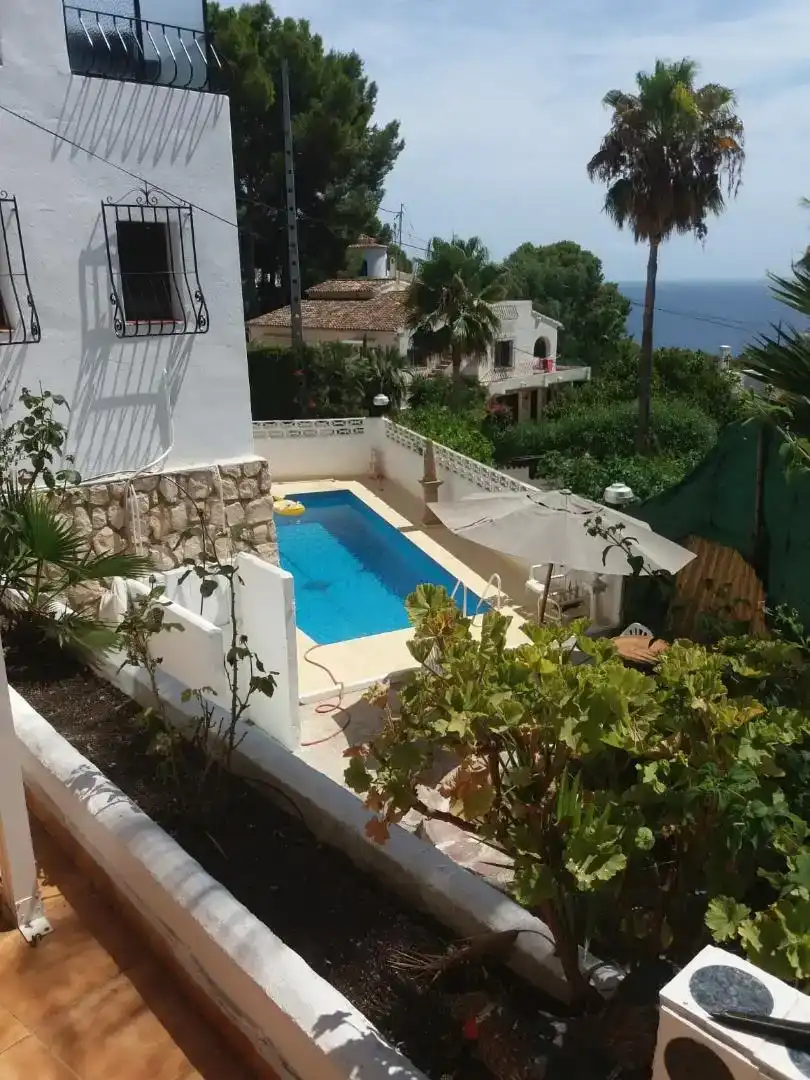 Piscina de Casa o xalet en venda en Cala Advocat - Baladrar  