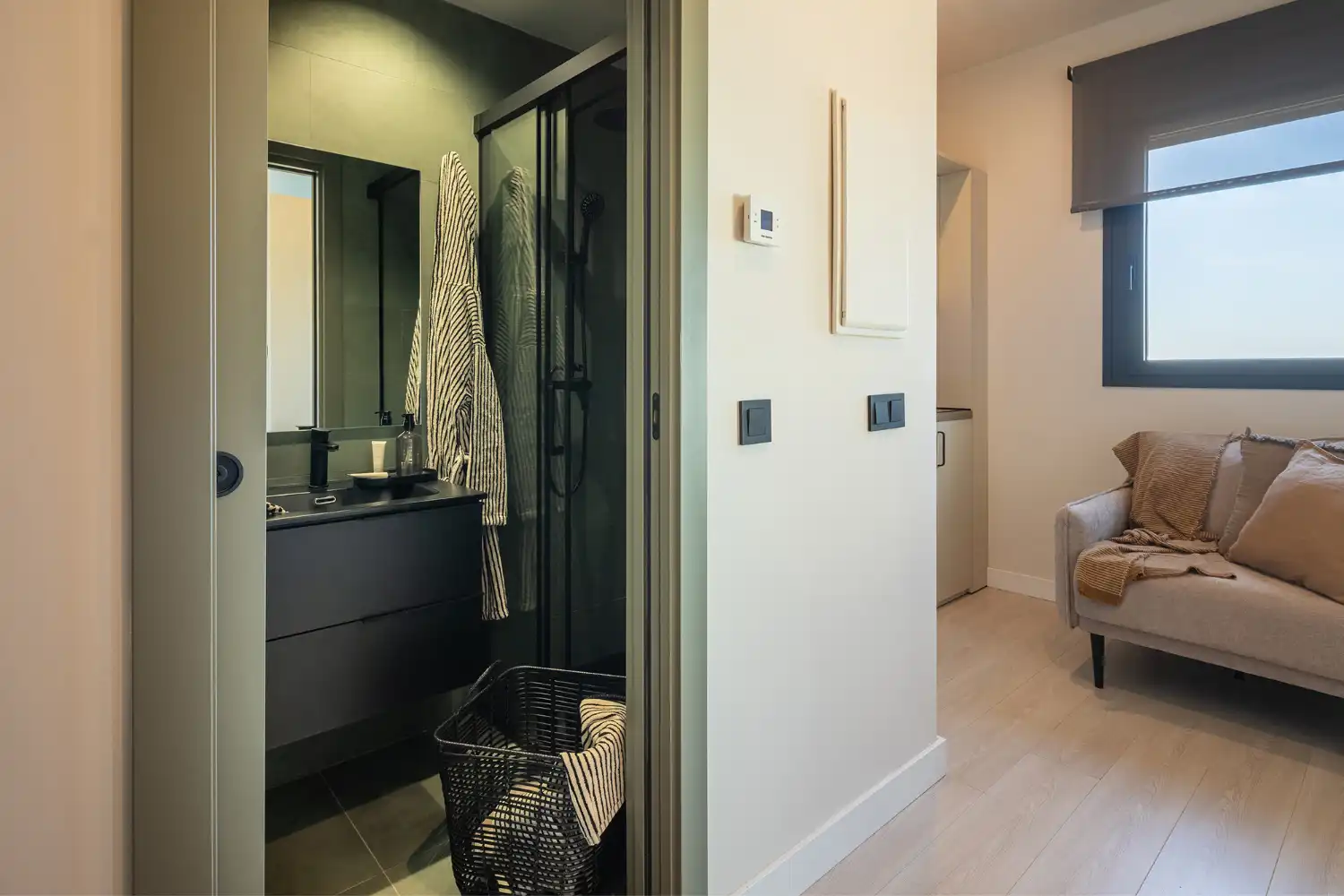 Baño de Estudio de alquiler en Armilla con Aire acondicionado, Amueblado y Microondas