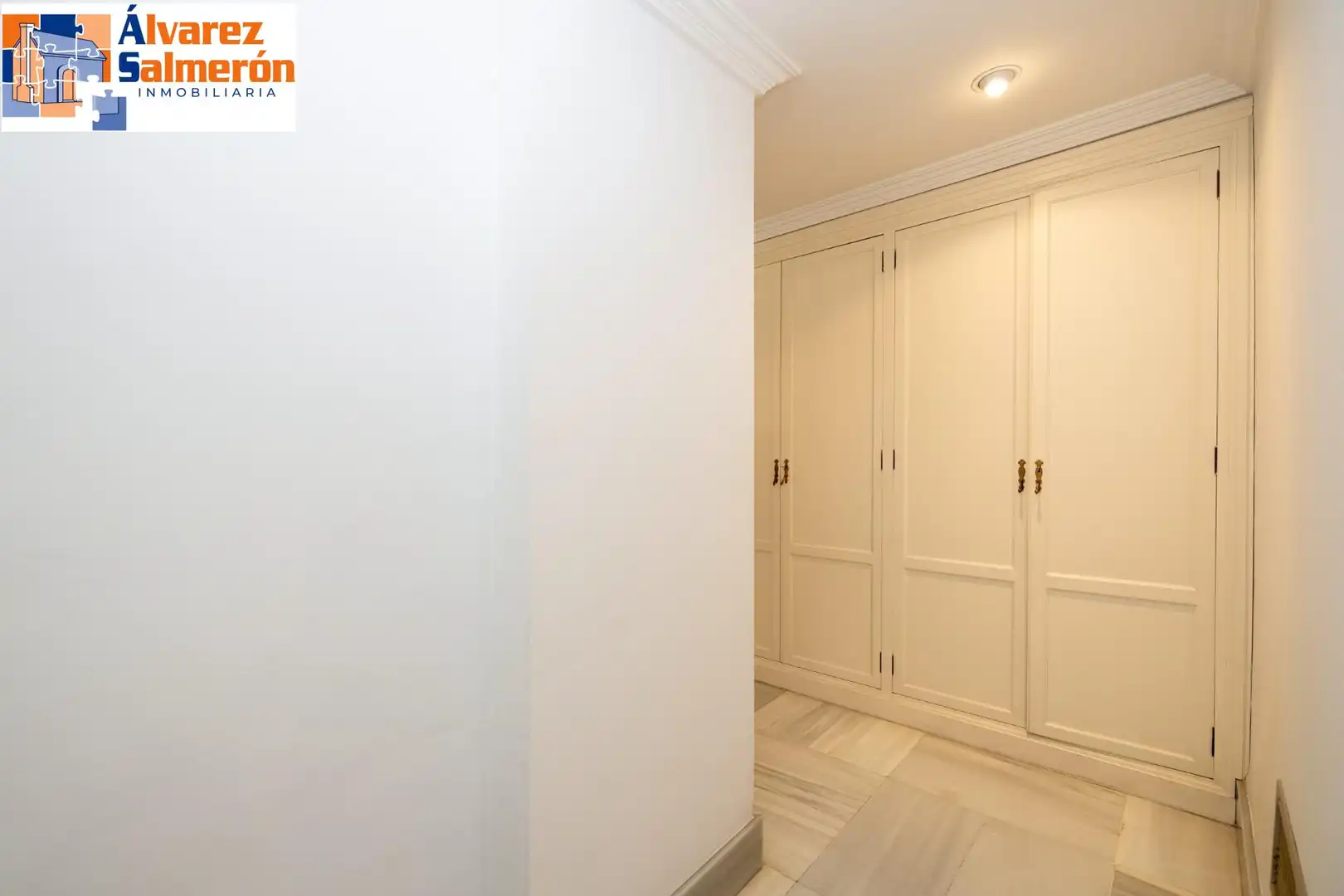 Flat for sale in Granada
