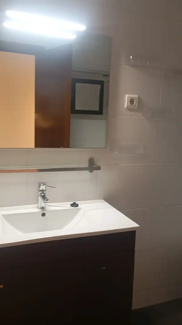Bathroom of Flat for rent in Zaragoza  with Heating, Parquet flooring and Terrace