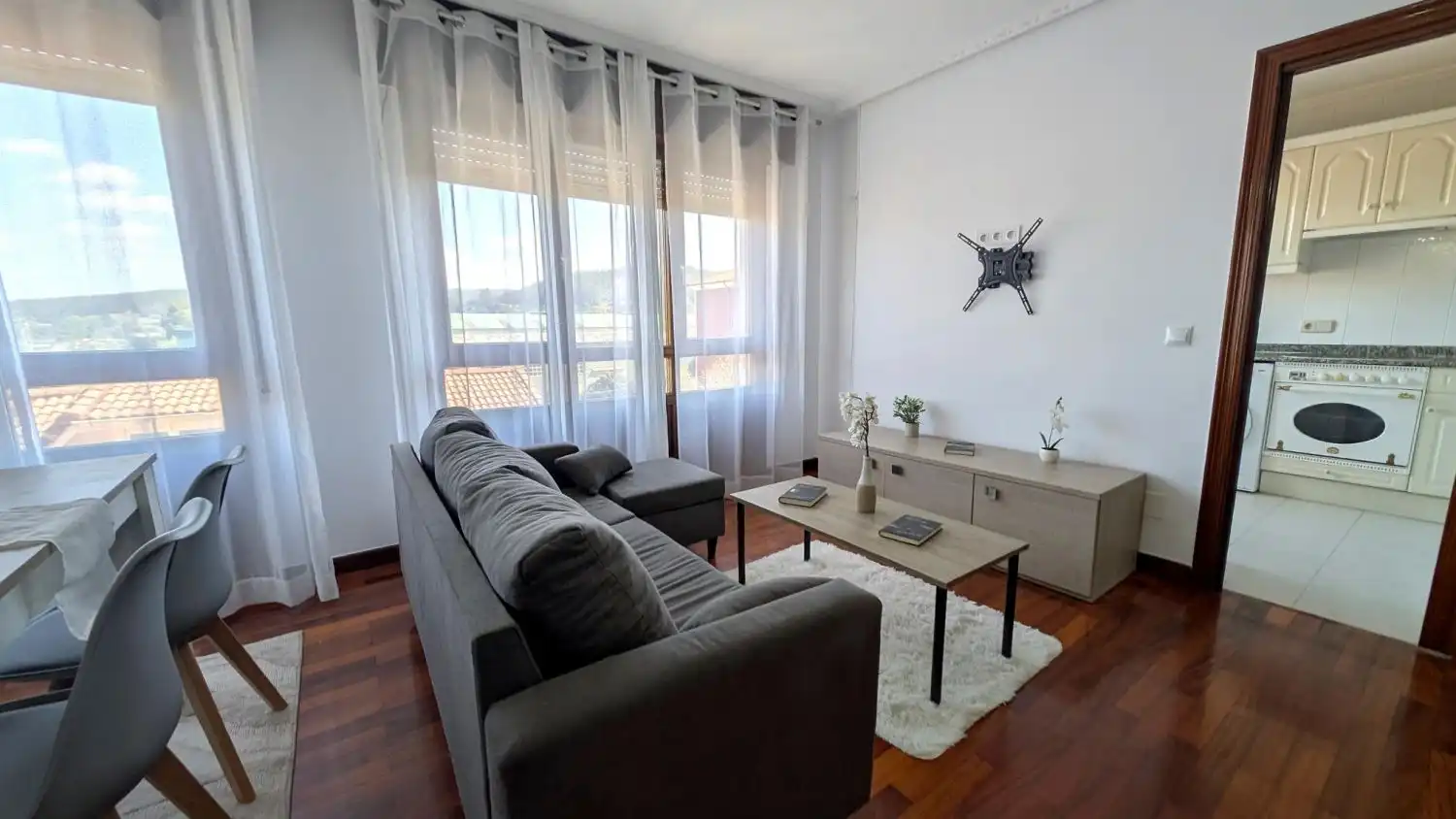 Living room of Flat for sale in Piélagos  with Heating, Terrace and Furnished