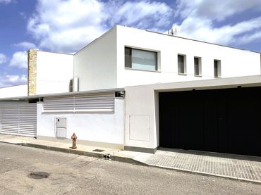 Xalet amb piscina en venda a Calle Dinamarca