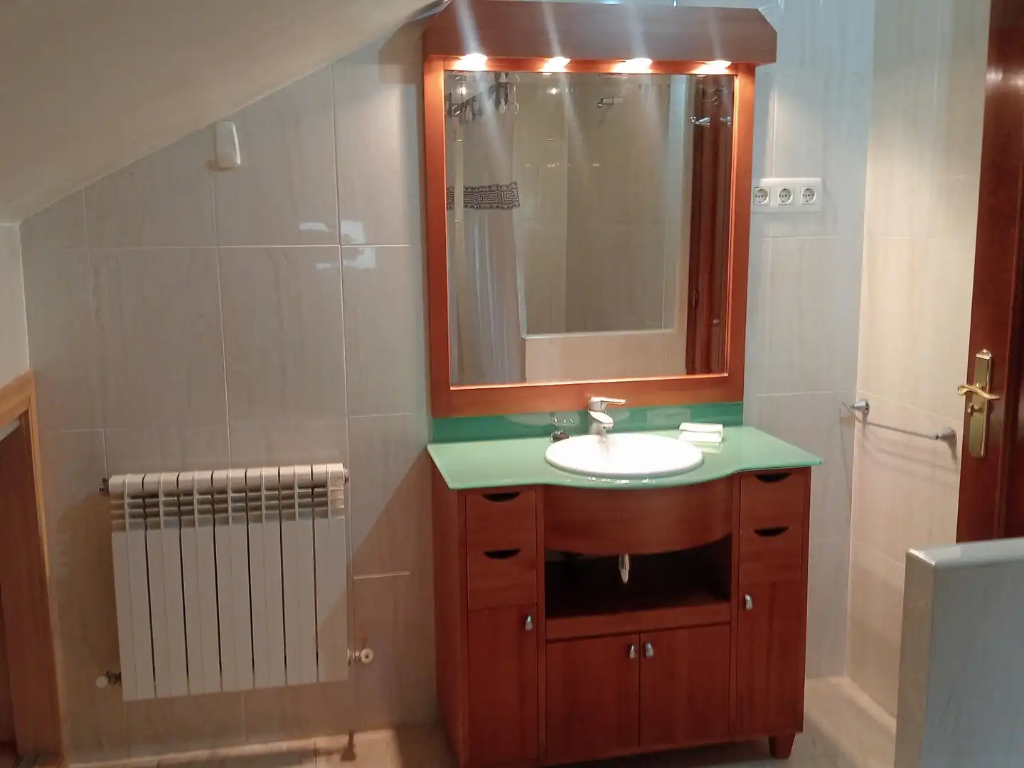 Bany de Casa o xalet de lloguer en Ávila amb Calefacció, Terrassa i Moblat