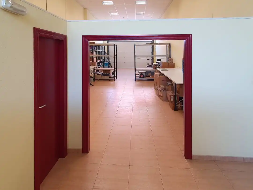 Local en venta en Santander con Parquet, Amueblado y Alarma