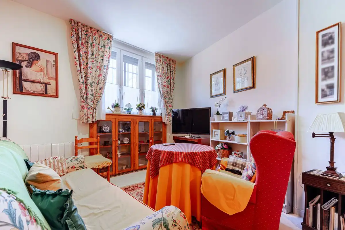 Wohnzimmer von Erdgeschoss zum Verkauf in Madrid mit Heizung