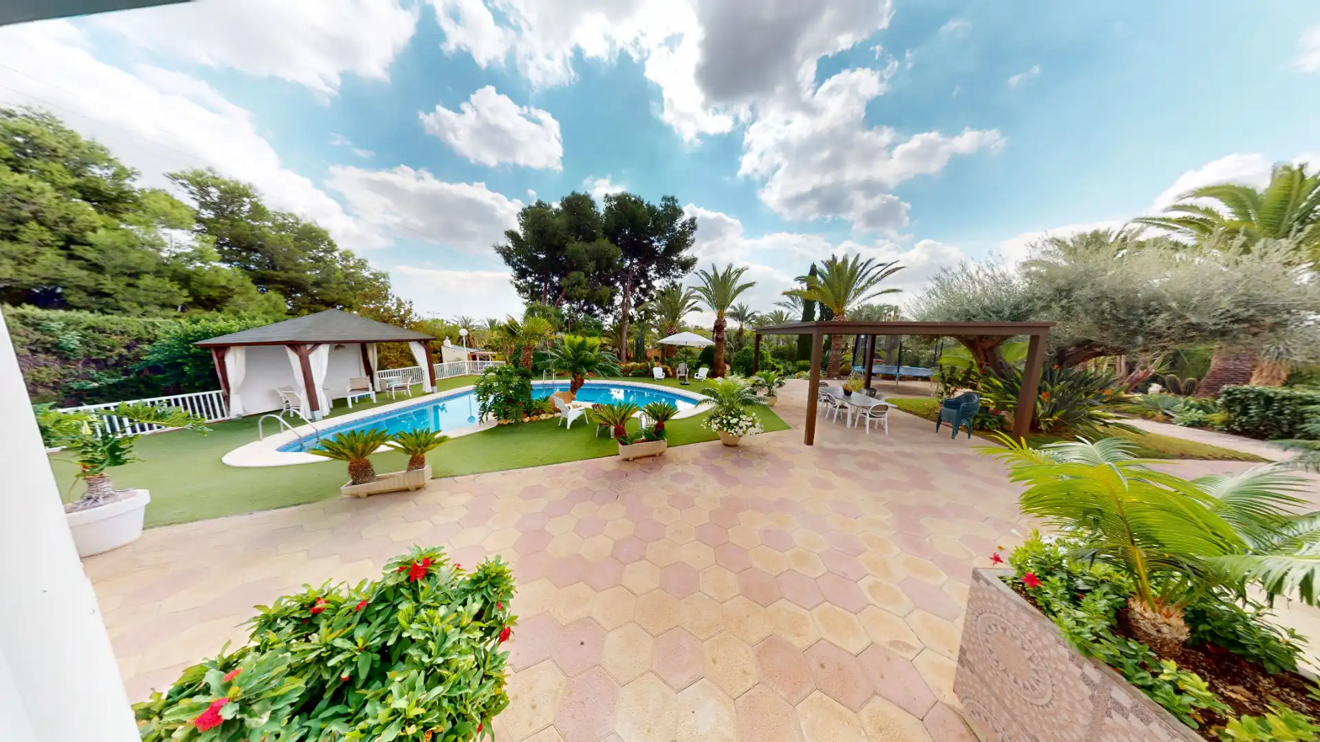 Jardí de Casa o xalet en venda en Elche / Elx amb Aire condicionat, Calefacció i Jardí privat