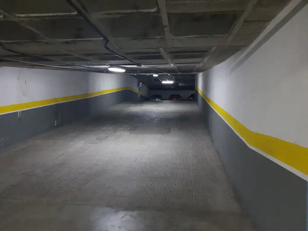 Parkplatz mit Aufzug zur Miete in Avenida Reina Victoria, imagen 4